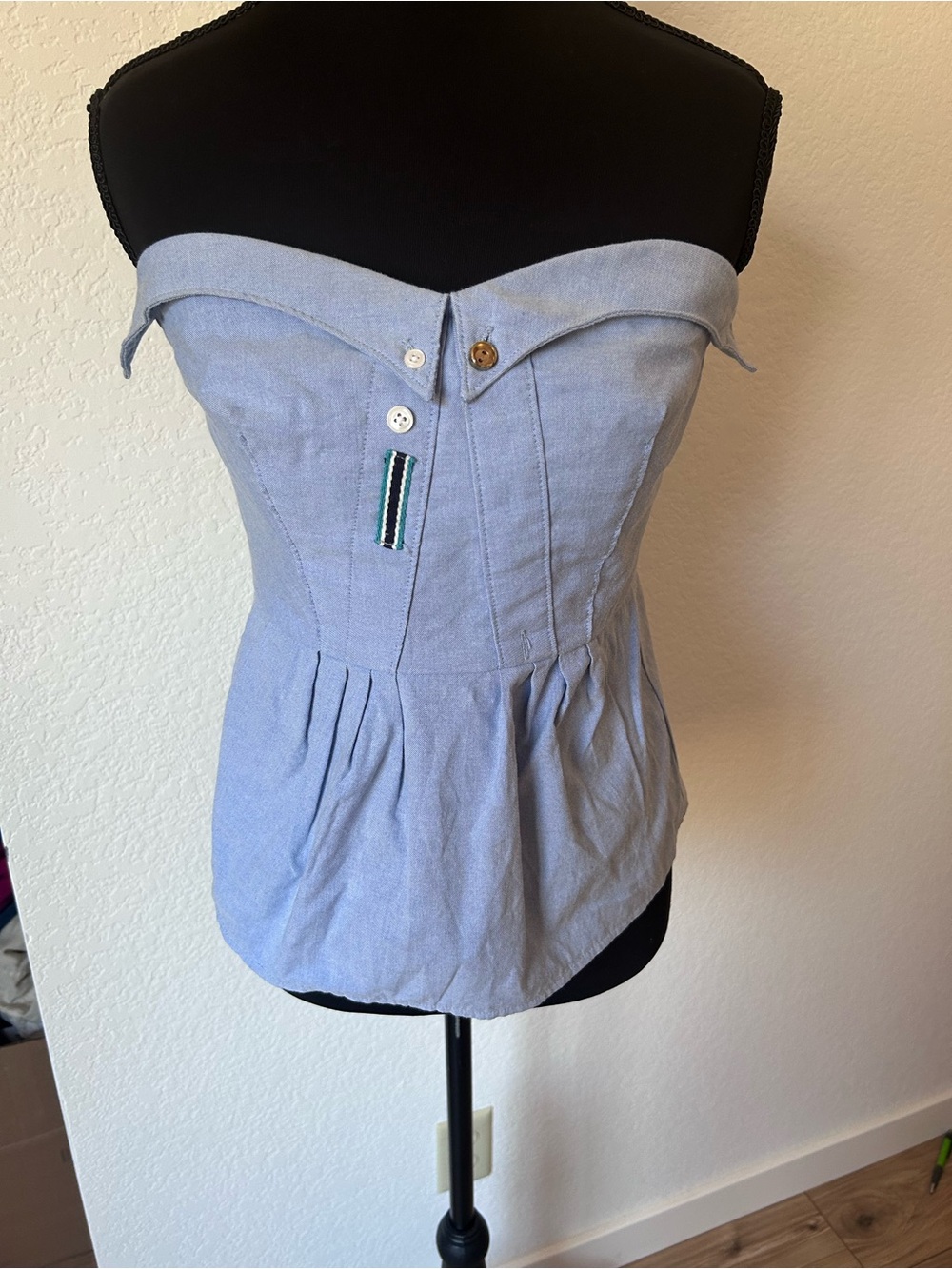 Odille Anthro Chambray Strapless Peplum Top Button Detail Fitted Clean Girl